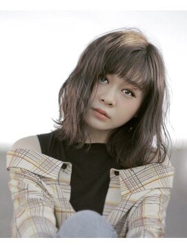 ノーム バイ アウラ(norm. by aura) くせ毛風無造作ミディアム