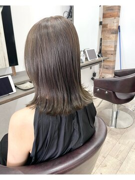 カミエ(kamie) ＊オリーブグレージュ 透明感 結べるボブ 三宮美容室