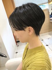 【amicale】AKIHISA ツーブロックショート 刈り上げ 黒髪 束感