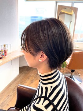 ドルチェ(dolce) 大人可愛い立体感ショート×透明感グレージュ 明石魚住 dolce