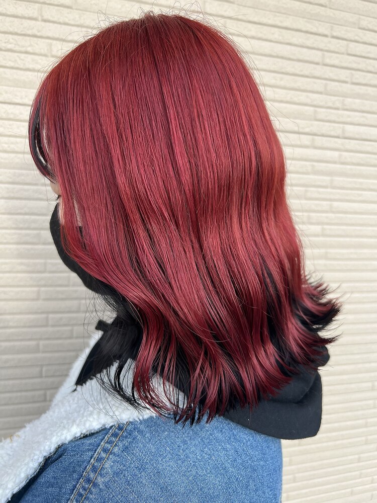 レッド + ブラックインナーカラー：L215002960｜クロリ(Coloris)のヘア 