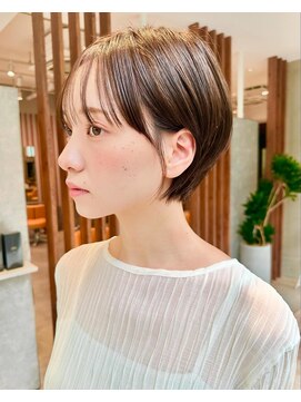 ビュートリアム 南青山(BEAUTRIUM) 大人マッシュショート前髪ありショートボブ