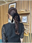 お呼ばれヘア×編みおろしツイン
