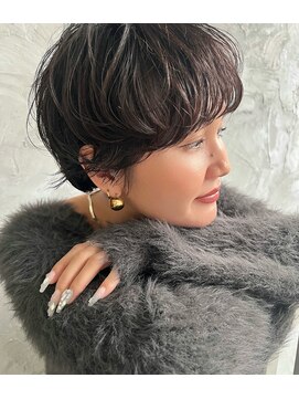 ティーヘア(t.hair) 20代小顔マッシュショート/抜け感シースルーバング/ラテベージュ