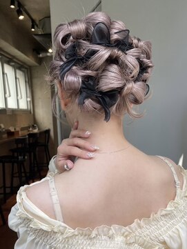 エイチ(H) xヘアセット/イメチェン/ホワイトブロンド/外ハネボブ/美髪/