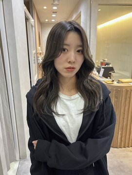 ソリュン風オリーブベージュロングレイヤーカット【広島/本通】