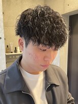 ブルニール 中崎町(BLEUNIR)&nbsp;ソフトツイストスパイラルパーマツーブロックニュアンスマッシュ