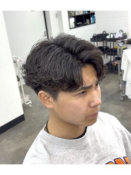 ザ クロー(THE CROW) 波巻きパーマ