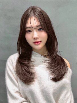 ニトバイアンキシム(nit by ahnkism) 韓国風レイヤーカット顔まわりくびれオルチャン堀江