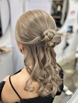 アールグランデ 静岡店(R GRANDE)&nbsp;シニヨンハーフアップ