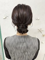 メカマハロジャミング(Me Ka Mahalo Jammming)&nbsp;後れ毛おとなアップスタイル/ヘアセット/ヘアメイク