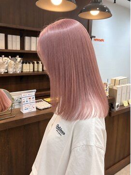 ニュースエン(newseN:) ピンクベージュ/ダブルカラー/ケアブリーチ/髪質改善/新潟/万代