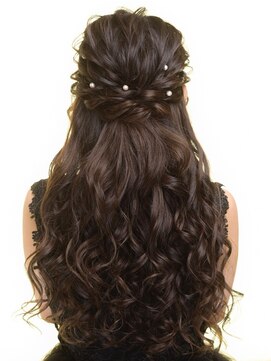 スタジオノールス(hairmake & photo STUDIO NORLUSS) 華やかハーフアップ☆