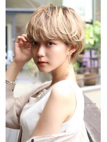 ビューオオサカ(VIEW OSAKA)&nbsp;ハイトーンマッシュショートで垢抜ける☆面長さんも気にならない