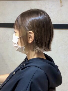 コエバイロゼオ(coe by Roseo) ミルクティーベージュのインナーカラー