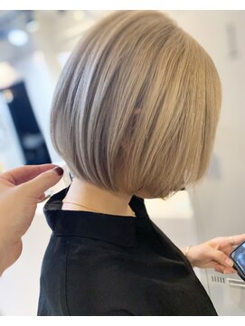ヴィーヴォ 天六店(VIVO) 【VIVO】神田康之 ホワイトベージュ ミルクティー ボブ 韓国ヘア
