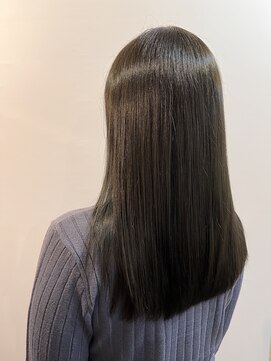 ピュアソウル(Pure Soul) N.Y.ドライカット×艶髪ミディアム×グリーンアッシュ