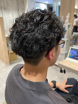 エヌアンドエー せんげん台店(N&A) ワイルドアップバング 無造作毛流れパーマ ハーフバック