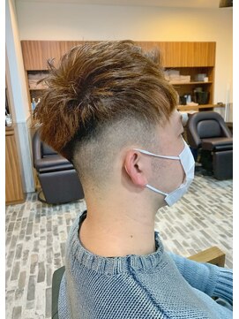 ビーチ ヘア メイク 綱島店(BEACH hair make) 刈り上げハイトーンショート