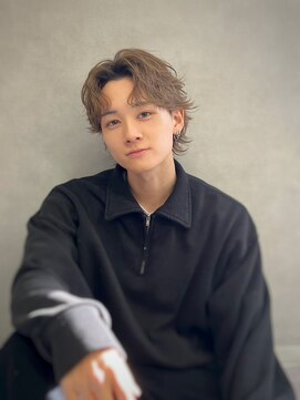 ウルモードバイササ(URU mode by SASA) センターパートウルフ