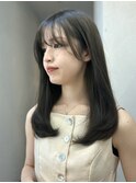 髪の毛が柔らかく見えるオリーブグレージュ
