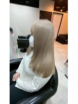 アールイー(Re)&nbsp;ブリーチを使ったハイトーンカラー