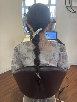 ヴィサージュエーデル(VISAGE edel) 【ローポニーアレンジ】