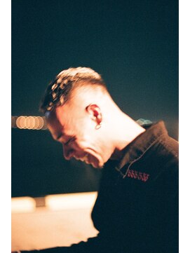 メリケンバーバーショップ フクオカ(MERICAN BARBERSHOP FUK) ソフトツーブロックフェザーマッシュくせ毛風パーマbb10