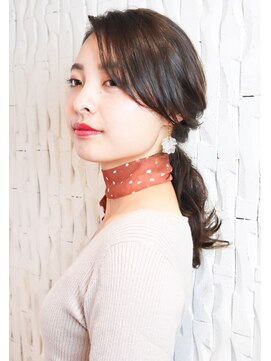 美容室 ロジェ(Roje) ゆるふわローポニー