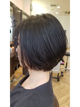 ミリュウ(Milieu) 大人女性レイヤーボブ