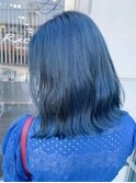 派手髪 ブルー シアーカラー 切りっぱなし ウェットヘア