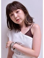 バロンフェム(baLon.fem)&nbsp;リラックス感の束感のあるカールと大人の女性のくみあわせ