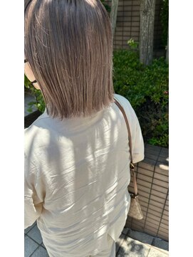 キートス(Kiitos) 切りっぱなしボブ