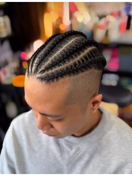 ブラウンシュガー(BROWNSUGAR) コーンロウ　放射