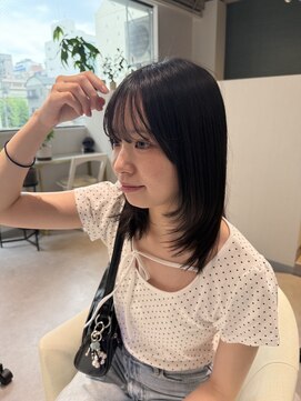 アム(amu) レイヤーカット/ミディアムレイヤー/顔周りレイヤー/ミディアム