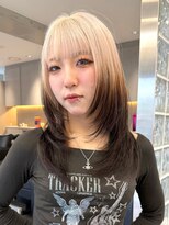 サンクプロジェクト(cinq PROJECT)&nbsp;ルーツカラーが映えるミディアムレイヤー