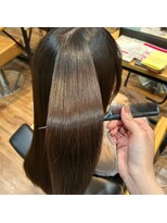シキオリ(SHIKIORI)&nbsp;髪をめくってもこのツヤ感◎
