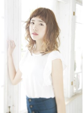 シャンプー 本庄店(SHAMPOO) ラフ感のあるウェーブとショートバングがキュート