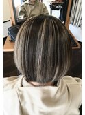 **シルバーアッシュコントラストハイライト**