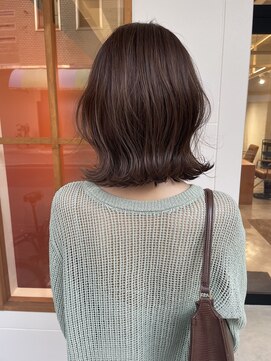 クシェル(kuschel) ミルクチョコレートx波巻きx寒色系カラーx韓国ヘアx前髪カット