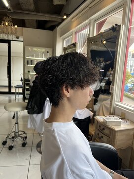 アイズ 海老名(AIZU) 波巻きスパイラルパーマ　シャドウパーマ　メンズパーマ