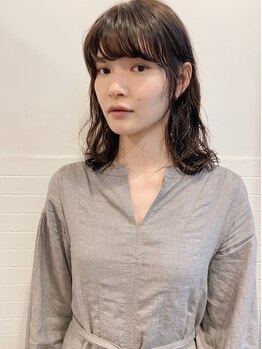 スガタ(SUGATA)の写真/お客様一人一人に合わせたカットで、絶妙なニュアンスを再現。高度な技術と似合わせのセンスが人気の理由！