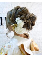 ヘアセットサロン ルミナ(LUMINA) 着物着付け「振り袖・訪問着・留袖・袴」3600円(持ち込み)