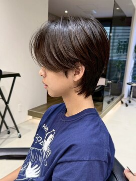 ファルベ(Farbe) フェザーパーマ/サーフカール/刈り上げセンターパート