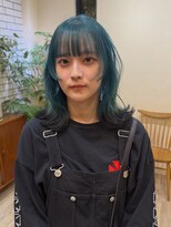 シフト(SHEEFT)&nbsp;10代20代ブルーグリーンブラックプレイングカラーハッシュカット