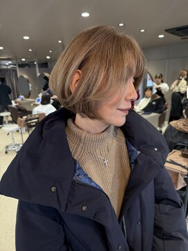 クオール(Quol) 【白髪率90%以上】ミルキーベージュ　みみかけボブ