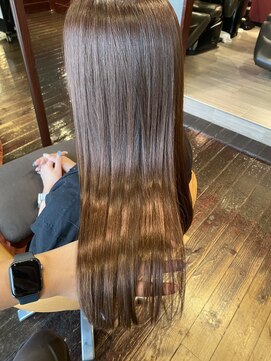 プレゼンス ネイヴィ(PRESENCE NAVY) 艶髪ストレートロング/ナチュラルブラウン