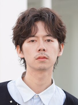 バイフィフス 原宿/表参道(by fifth) 緩め波巻きスパイラルパーマシャドウパーマメンズセンターパート