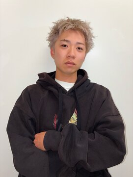ニール 名古屋 伏見 丸の内(NEELU) ホワイトブロンド