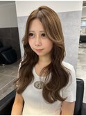 ベージュ